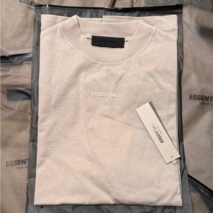 Fear Of God Essentials “Silver Cloud” t shirt